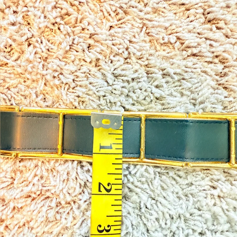 Vintage 1980s Gold Retro Back Clasp Disco Hippie Belt Size Small/Medium 32”L
